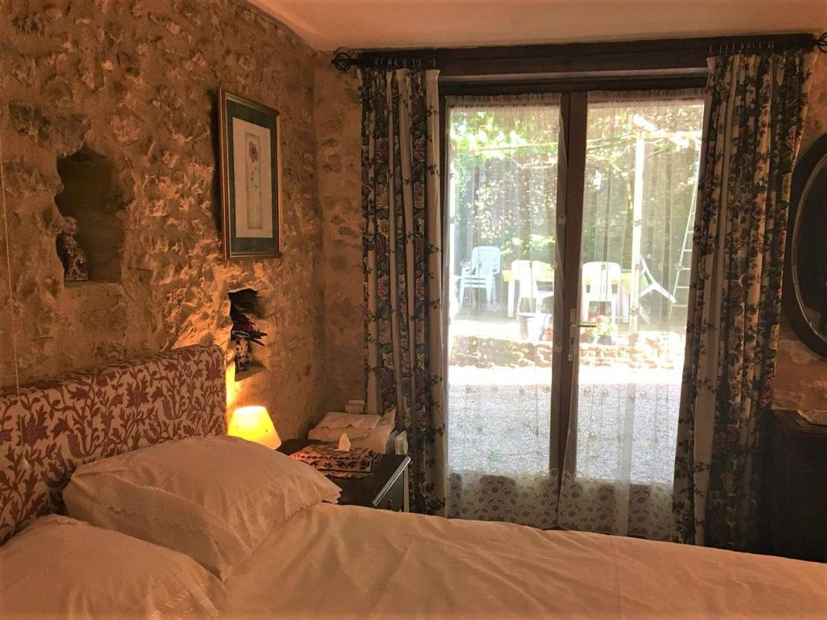 Chambres D'Hotes Les Coustilles Saint-Alvère Eksteriør bilde