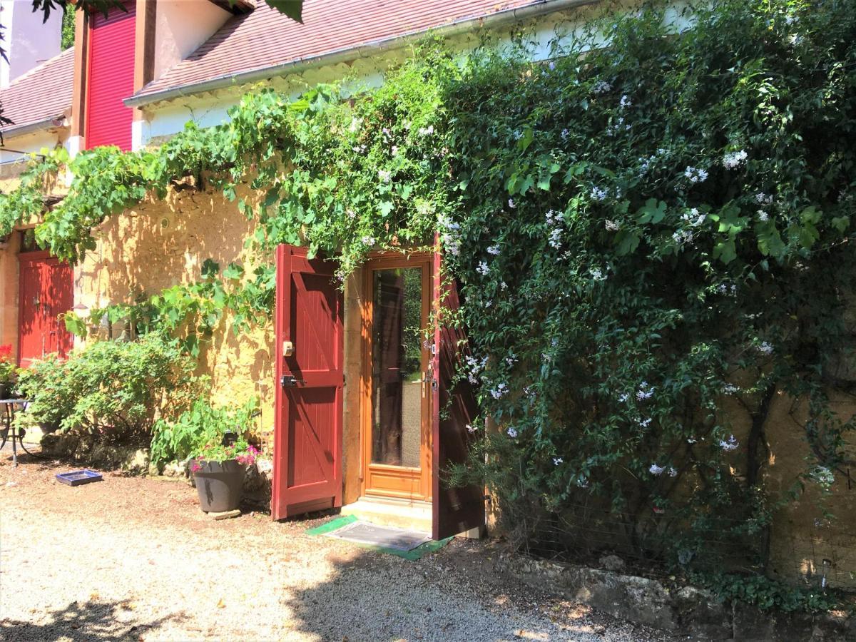 Chambres D'Hotes Les Coustilles Saint-Alvère Eksteriør bilde