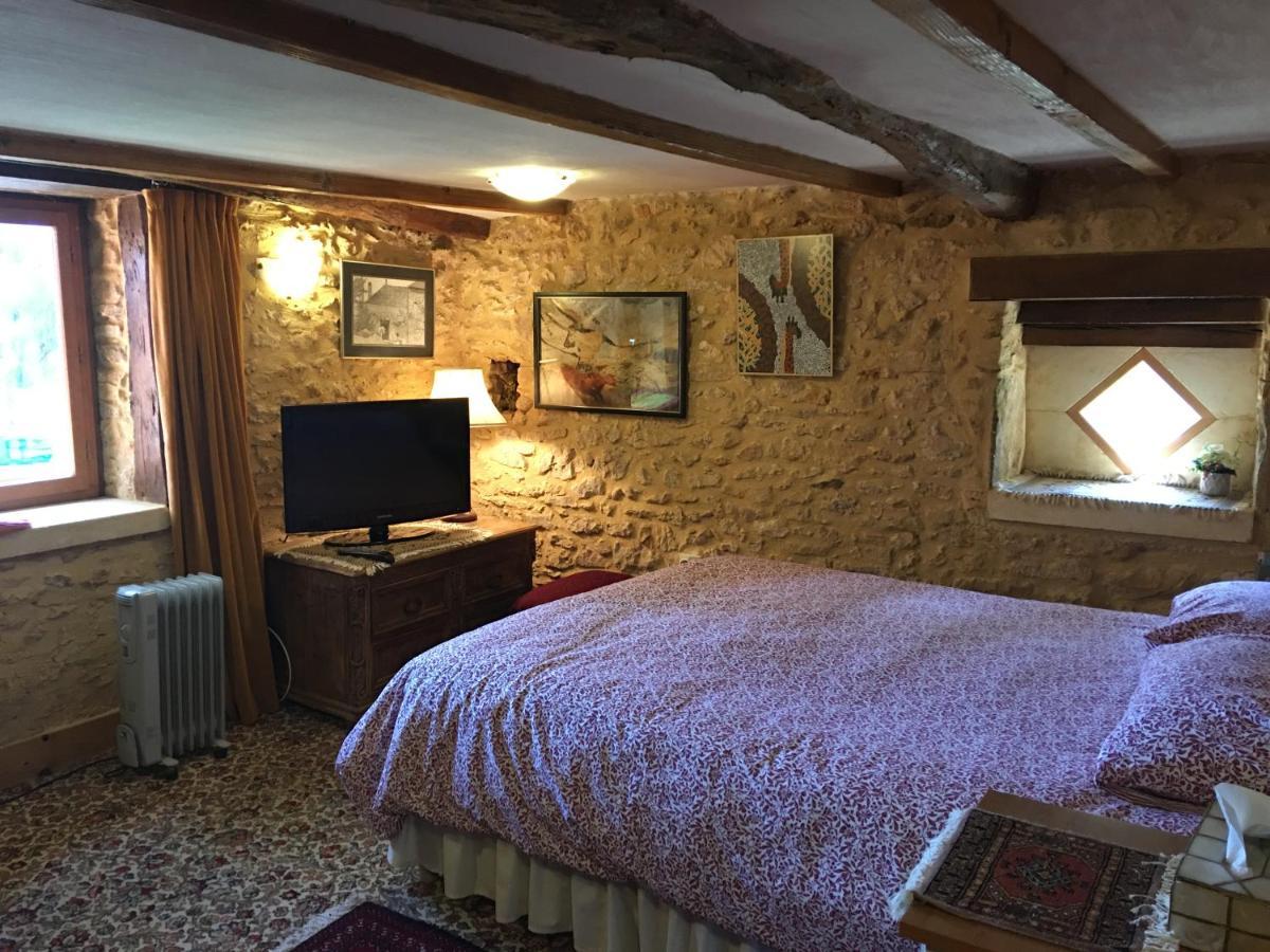 Chambres D'Hotes Les Coustilles Saint-Alvère Eksteriør bilde